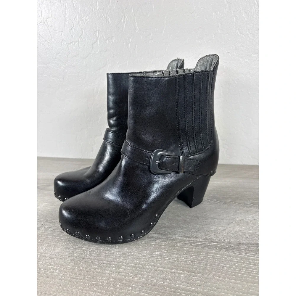 Dansko Black Leather Clog Ankle Boots Buckle Studded Block Heel Size 39 - Picture 1 of 8